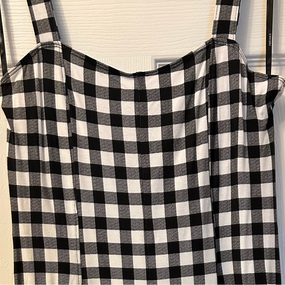 Forever 21 Black & White Gingham Sweetheart Neckline Romper - Picture 6 of 14